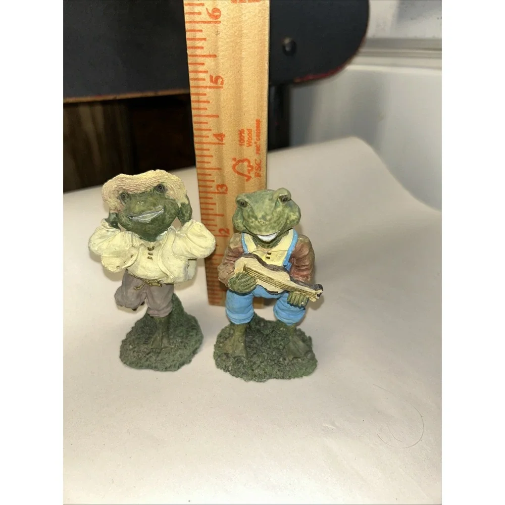 Lot Of 2 Vintage Frog Figurines Playing Guitar And Dancing So Cute!